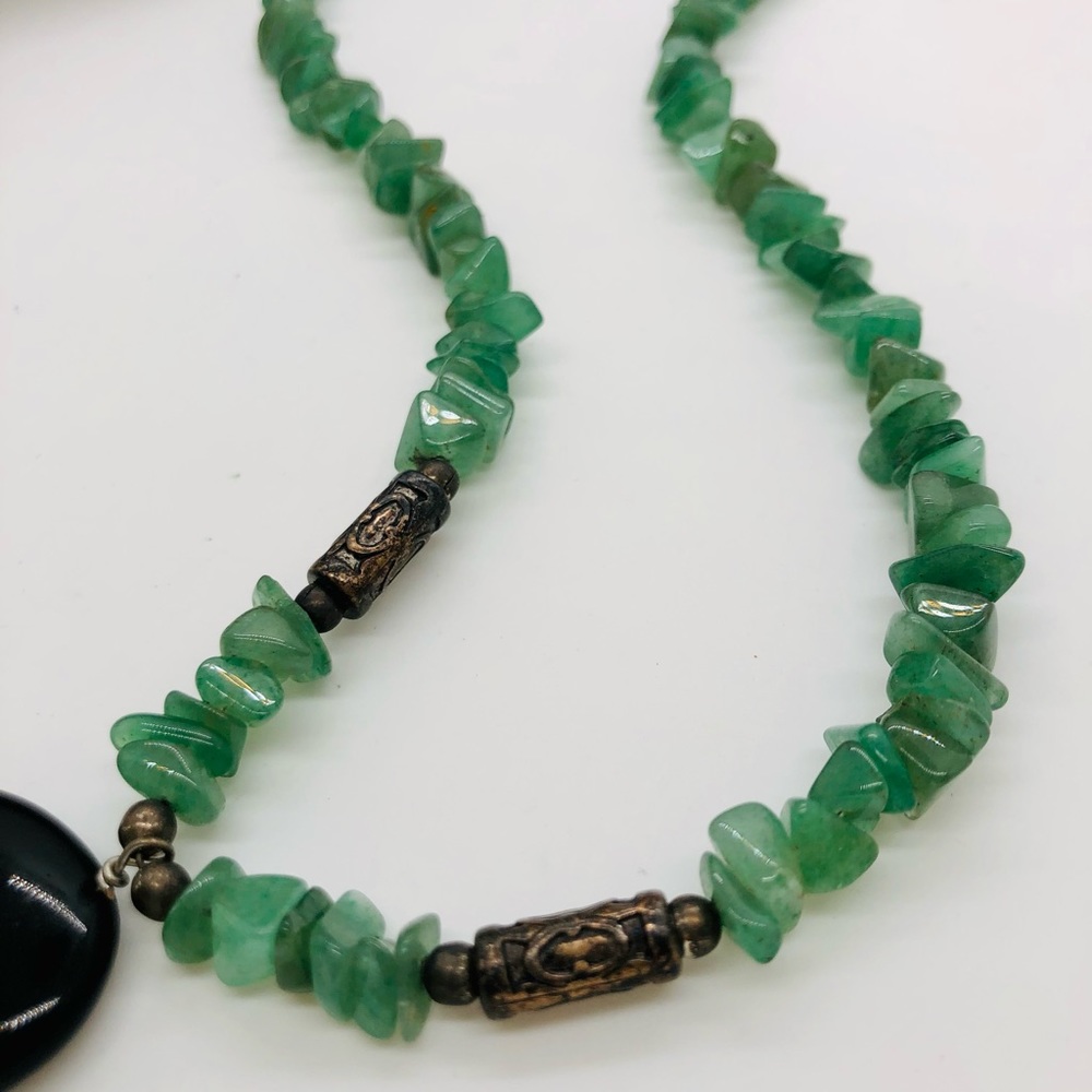 Vintage Southwestern Stone Totem Bear Pendant Necklace - Picture 4 of 8